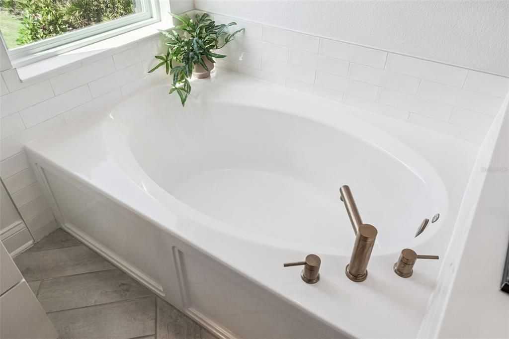 En Renta: $5,000 (3 camas, 2 baños, 2503 Pies cuadrados)