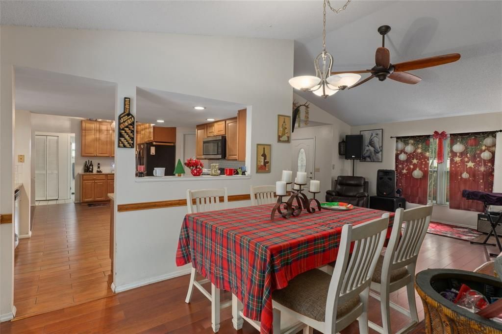 En Venta: $345,000 (3 camas, 2 baños, 1632 Pies cuadrados)