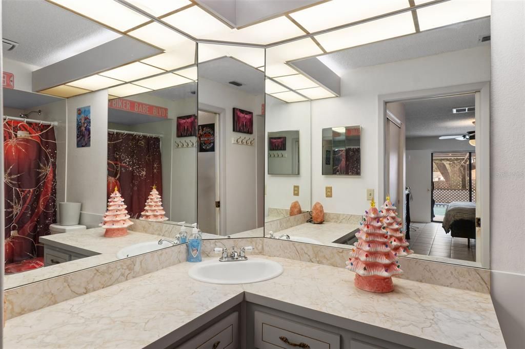 En Venta: $345,000 (3 camas, 2 baños, 1632 Pies cuadrados)