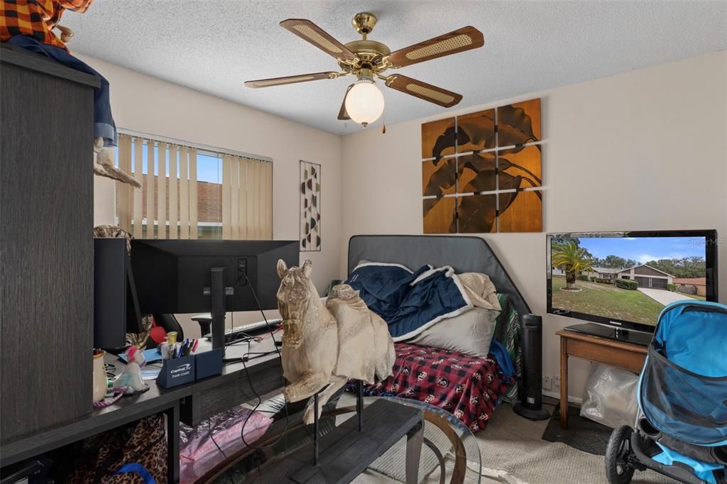 En Venta: $345,000 (3 camas, 2 baños, 1632 Pies cuadrados)