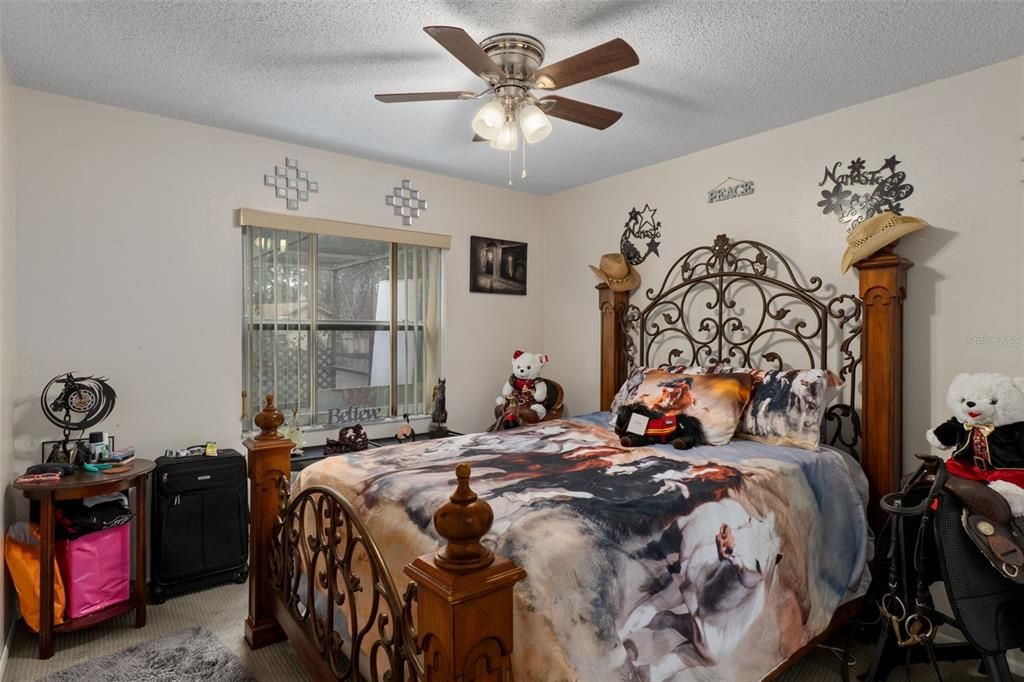 En Venta: $345,000 (3 camas, 2 baños, 1632 Pies cuadrados)