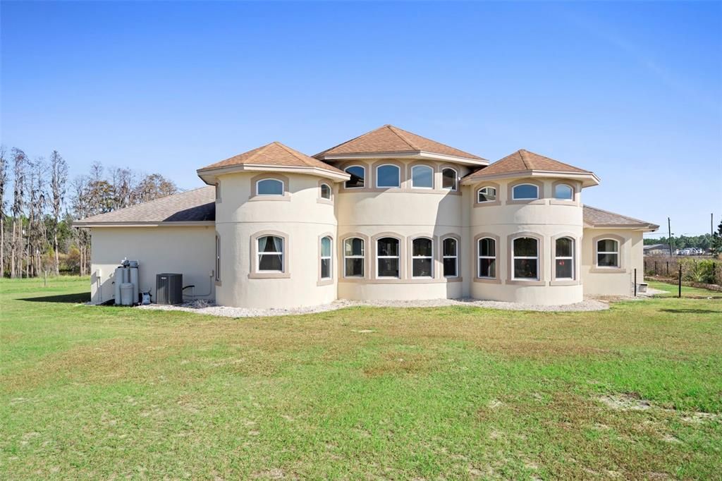 For Sale: $839,999 (4 beds, 4 baths, 3489 Square Feet)