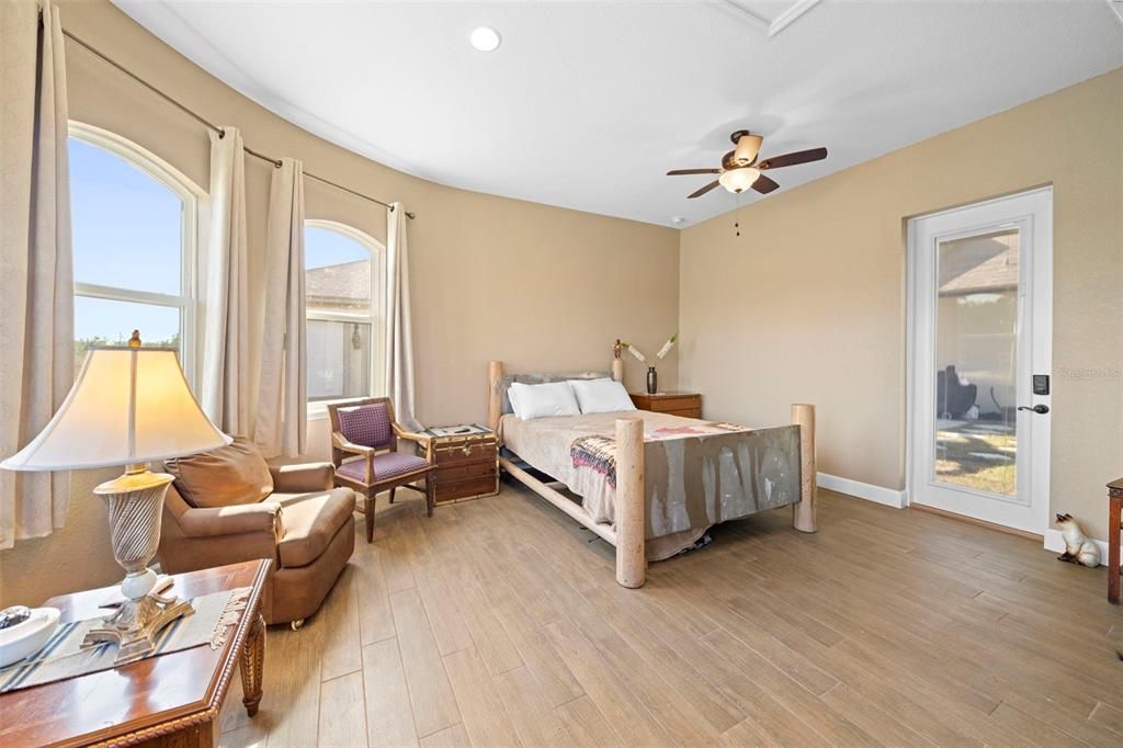 For Sale: $839,999 (4 beds, 4 baths, 3489 Square Feet)