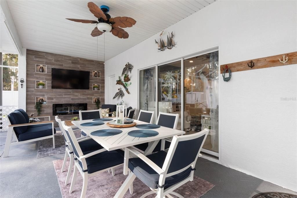 На продажу: $389,900 (3 спален, 2 ванн, 1704 Квадратных фут)