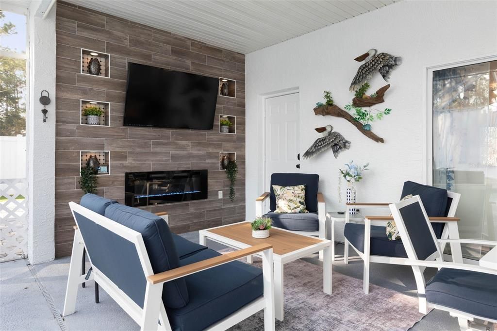 На продажу: $389,900 (3 спален, 2 ванн, 1704 Квадратных фут)