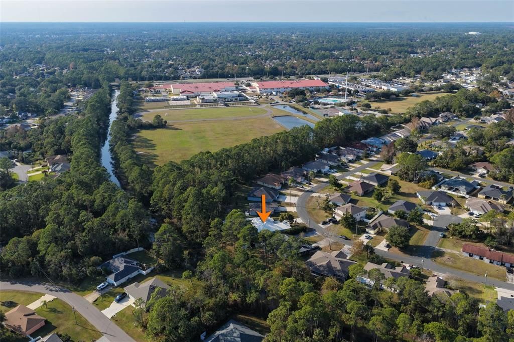 На продажу: $389,900 (3 спален, 2 ванн, 1704 Квадратных фут)