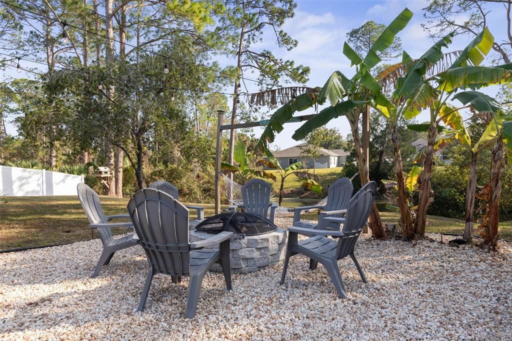 На продажу: $389,900 (3 спален, 2 ванн, 1704 Квадратных фут)