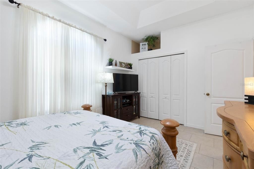 На продажу: $389,900 (3 спален, 2 ванн, 1704 Квадратных фут)