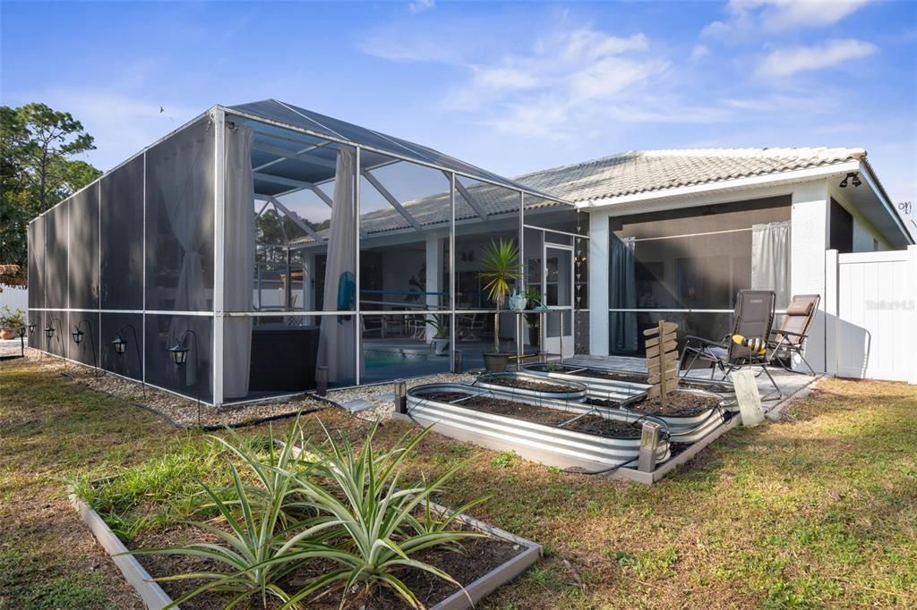 На продажу: $389,900 (3 спален, 2 ванн, 1704 Квадратных фут)