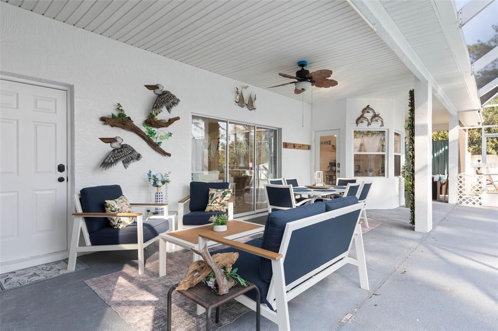 На продажу: $389,900 (3 спален, 2 ванн, 1704 Квадратных фут)