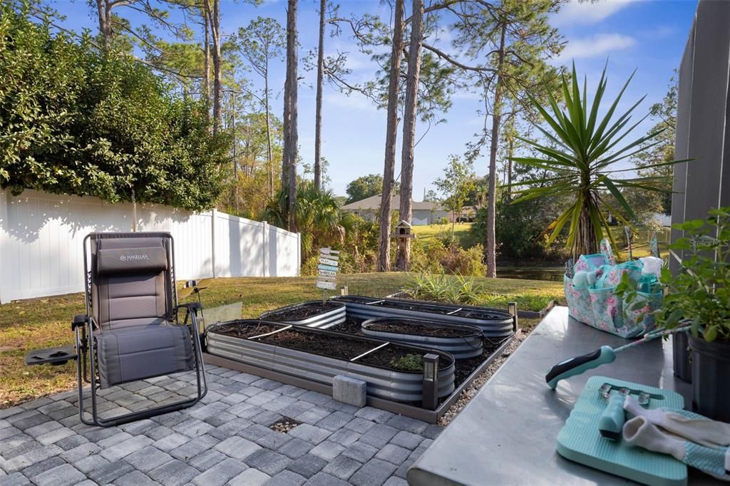 На продажу: $389,900 (3 спален, 2 ванн, 1704 Квадратных фут)