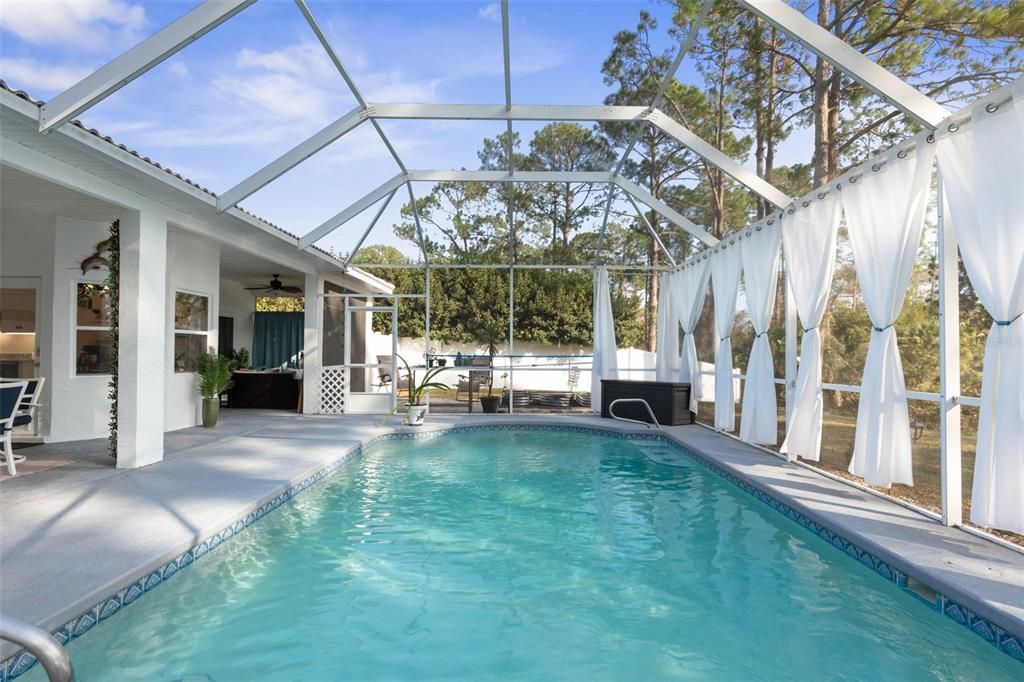 На продажу: $389,900 (3 спален, 2 ванн, 1704 Квадратных фут)