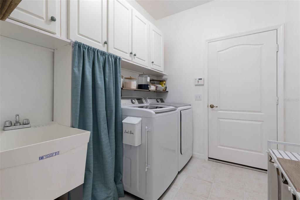 На продажу: $389,900 (3 спален, 2 ванн, 1704 Квадратных фут)