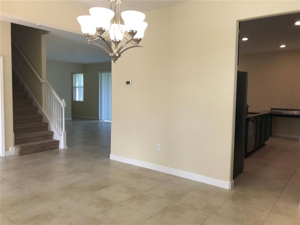 For Rent: $3,700 (7 beds, 4 baths, 4081 Square Feet)