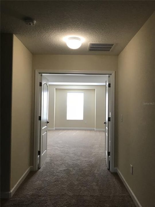 For Rent: $3,700 (7 beds, 4 baths, 4081 Square Feet)