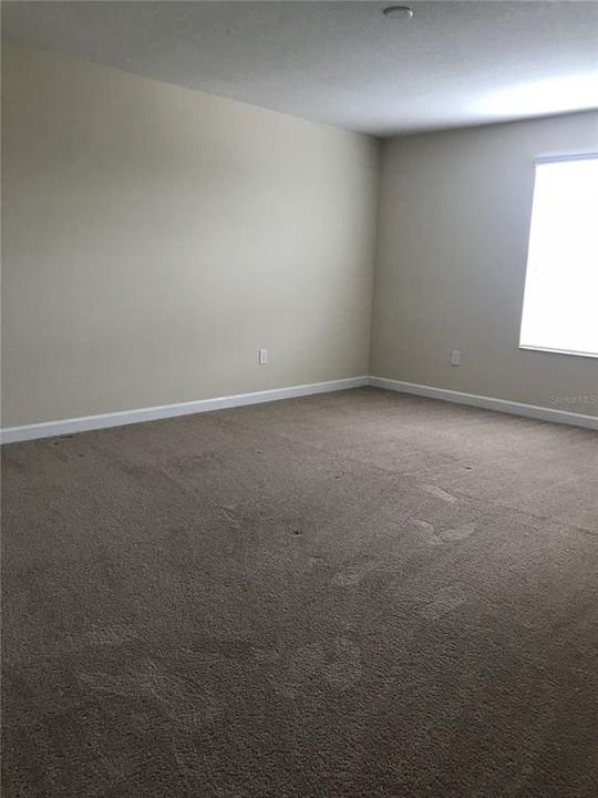 For Rent: $3,700 (7 beds, 4 baths, 4081 Square Feet)