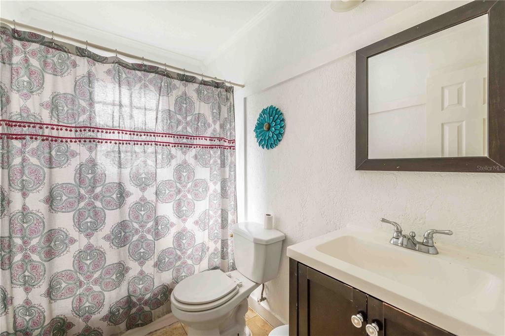 待售: $340,000 (2 贝兹, 2 浴室, 1272 平方英尺)