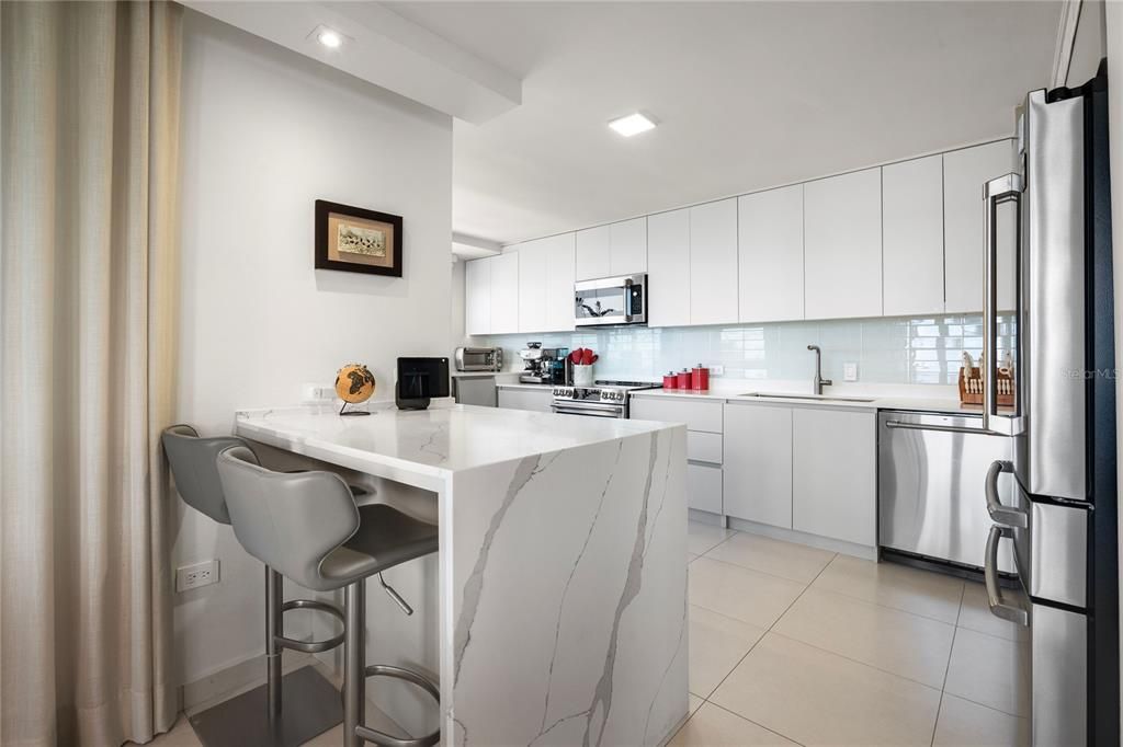 For Rent: $9,000 (3 beds, 2 baths, 1913 Square Feet)