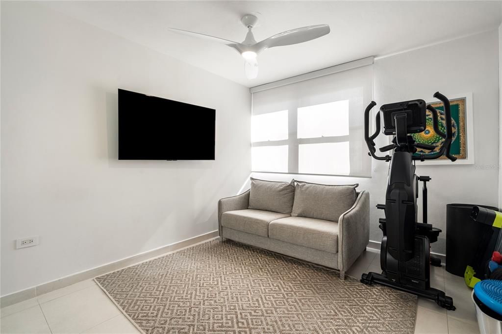 For Rent: $9,000 (3 beds, 2 baths, 1913 Square Feet)