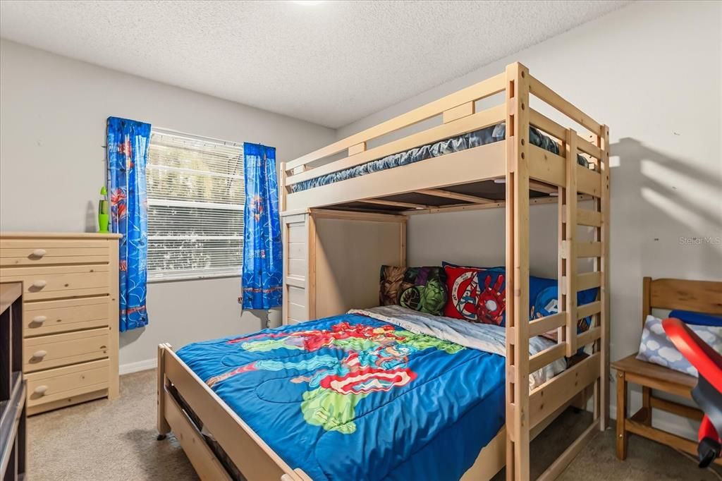 На продажу: $415,000 (4 спален, 2 ванн, 1683 Квадратных фут)