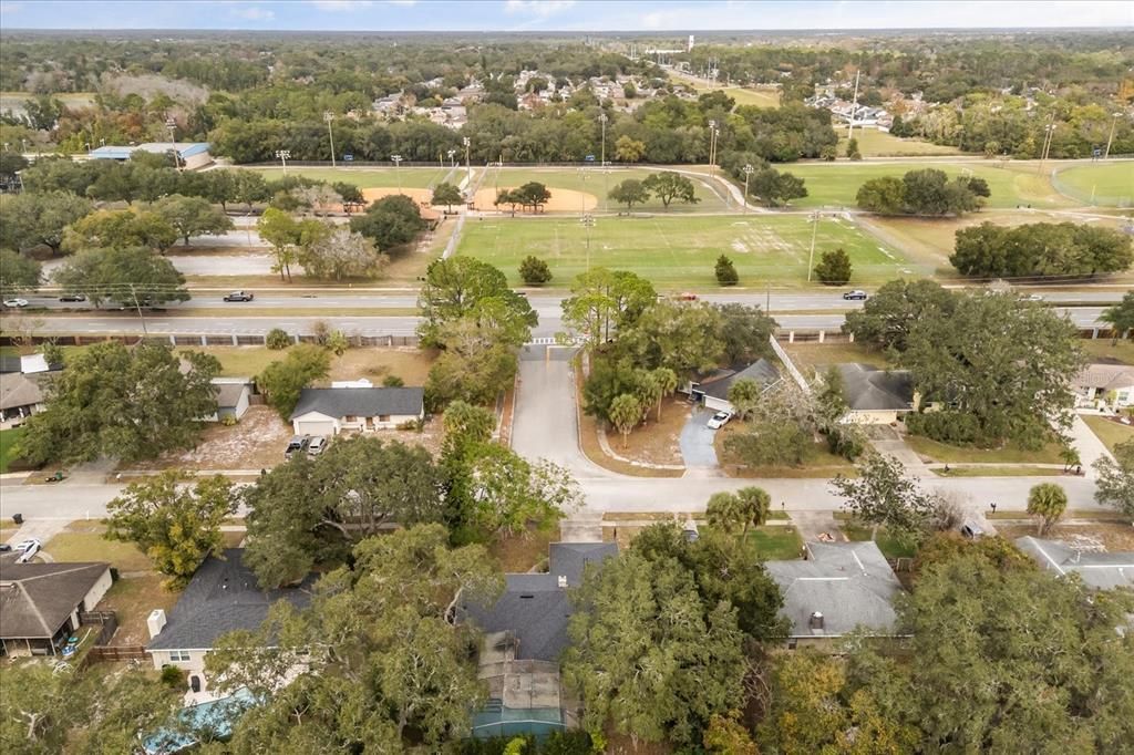 На продажу: $415,000 (4 спален, 2 ванн, 1683 Квадратных фут)