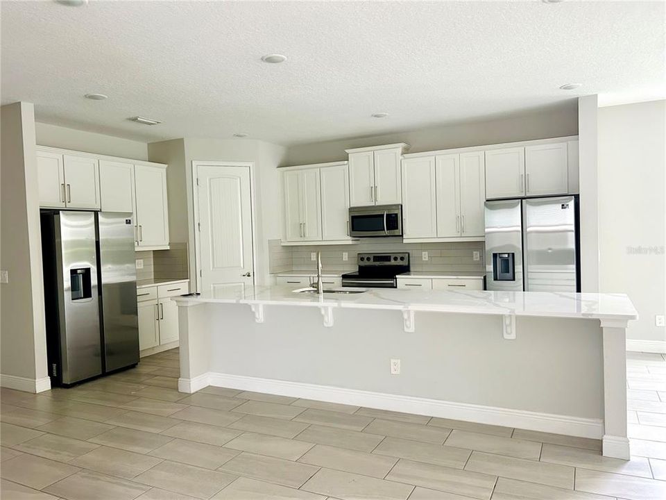 В аренду: $6,000 (10 спален, 9 ванн, 5170 Квадратных фут)