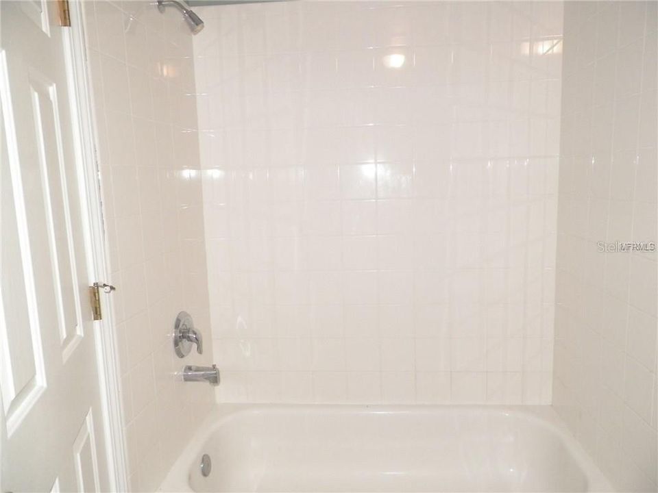 For Sale: $175,000 (2 beds, 1 baths, 1102 Square Feet)