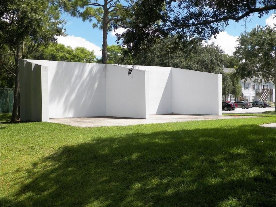 For Sale: $175,000 (2 beds, 1 baths, 1102 Square Feet)