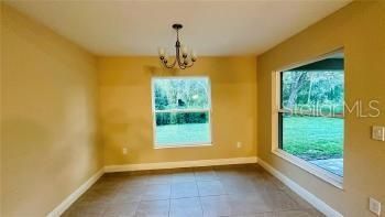 For Rent: $2,400 (4 beds, 2 baths, 1938 Square Feet)