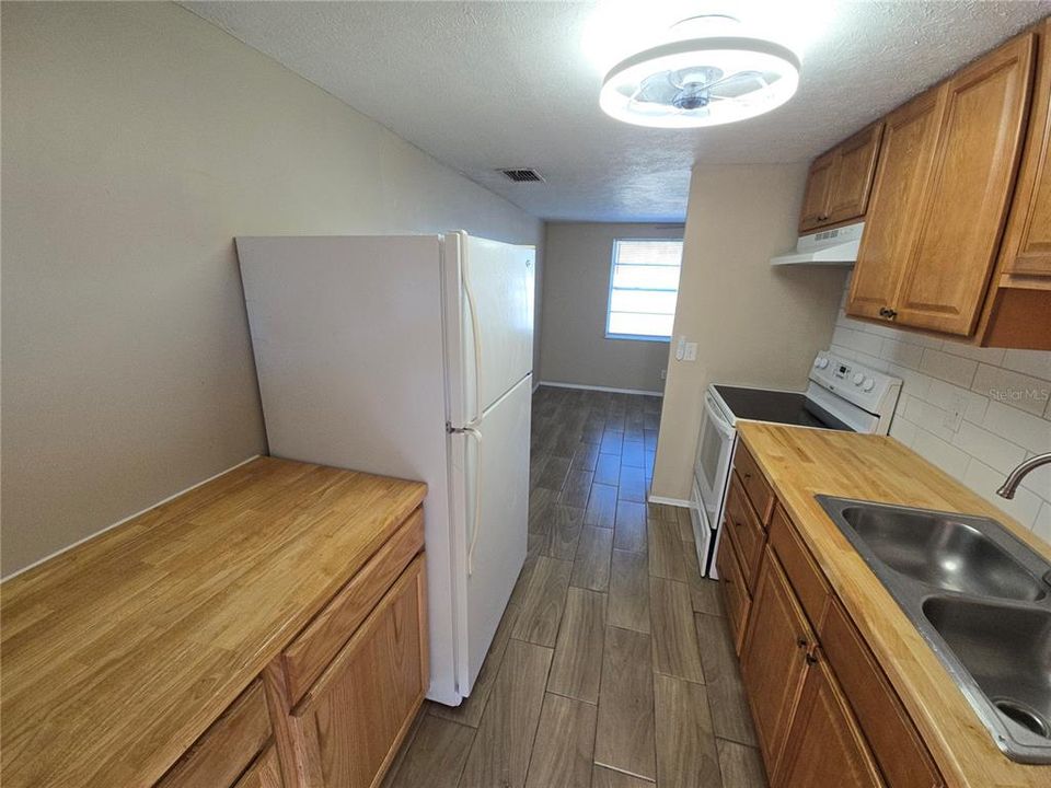 For Sale: $225,000 (4 beds, 0 baths, 1134 Square Feet)