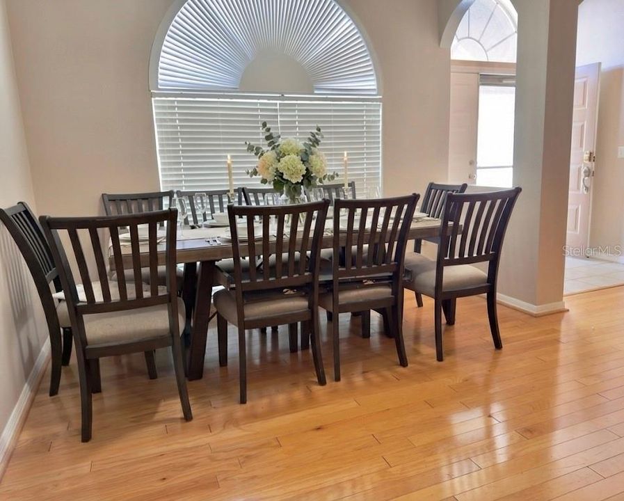 For Sale: $399,900 (4 beds, 3 baths, 2514 Square Feet)