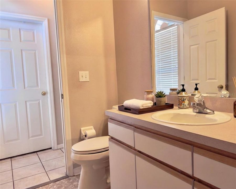 For Sale: $399,900 (4 beds, 3 baths, 2514 Square Feet)