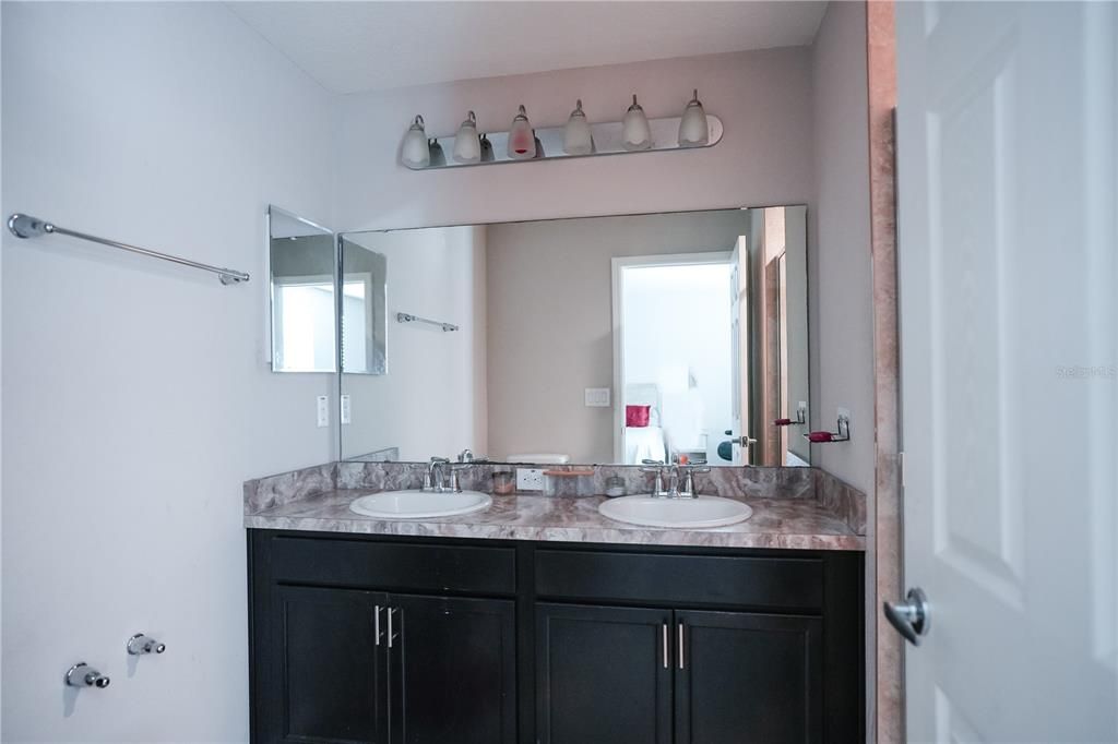 En Venta: $269,999 (3 camas, 2 baños, 1778 Pies cuadrados)