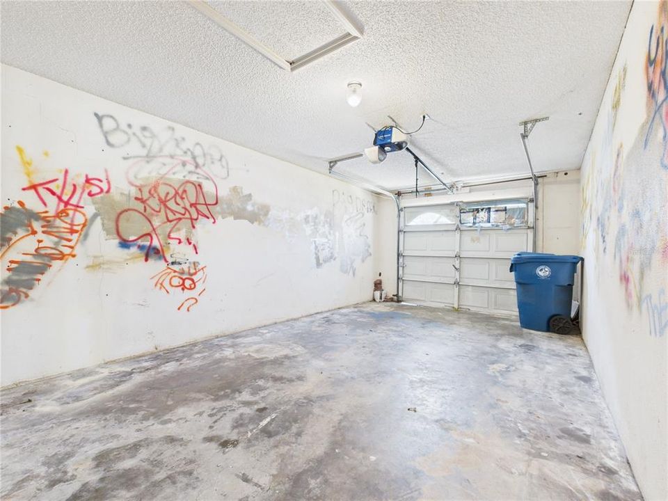 待售: $600,000 (8 贝兹, 0 浴室, 4644 平方英尺)