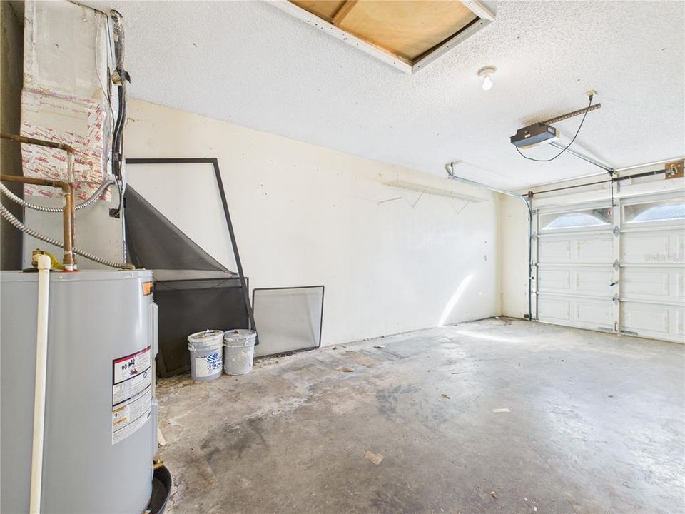 待售: $600,000 (8 贝兹, 0 浴室, 4644 平方英尺)