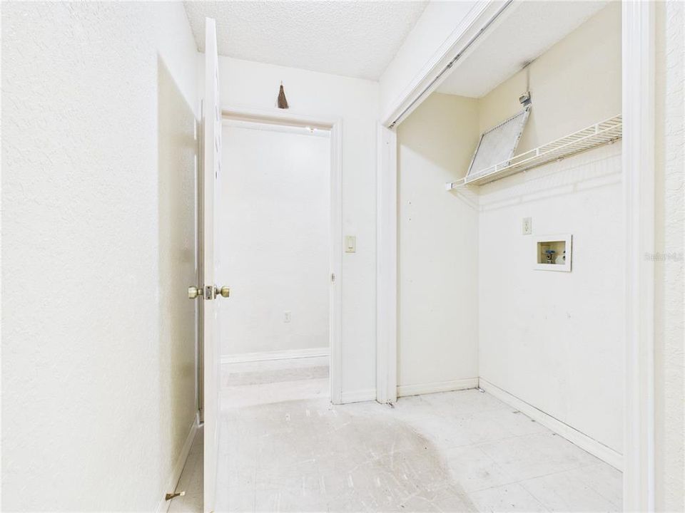 待售: $600,000 (8 贝兹, 0 浴室, 4644 平方英尺)