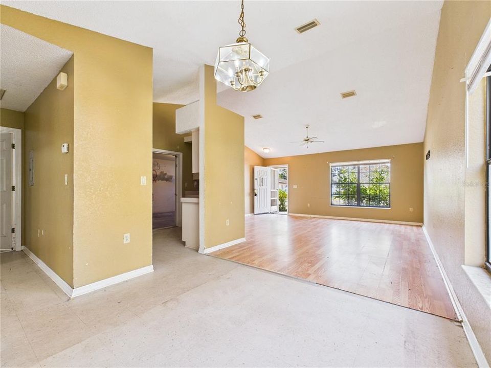 待售: $600,000 (8 贝兹, 0 浴室, 4644 平方英尺)