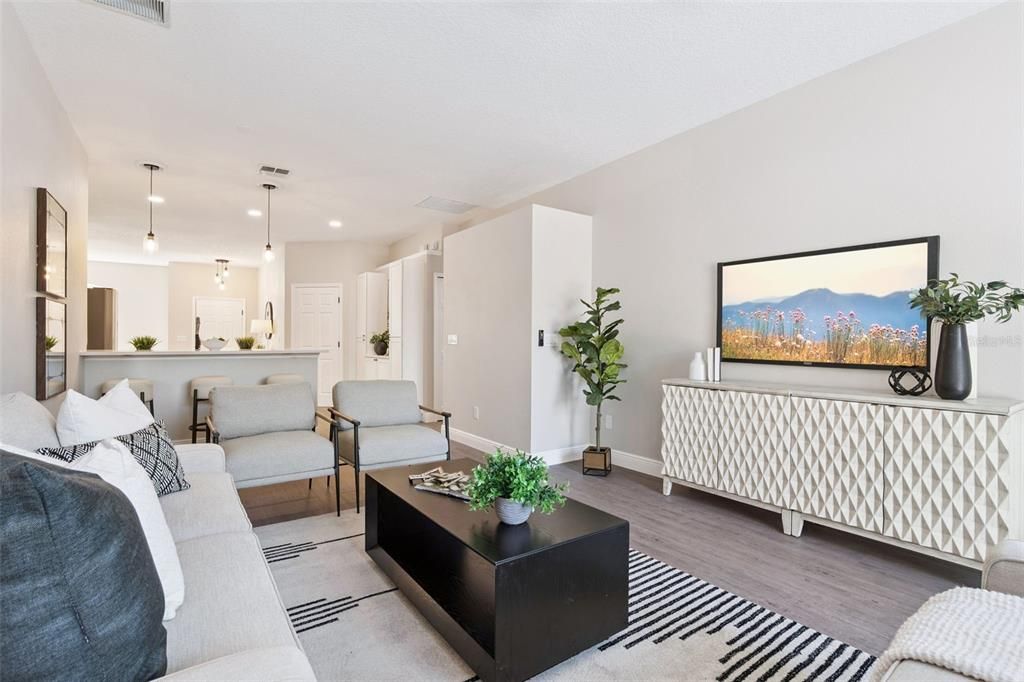 待售: $465,000 (4 贝兹, 2 浴室, 1825 平方英尺)