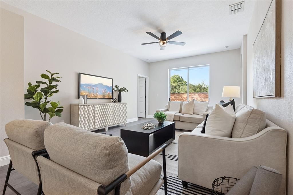 待售: $465,000 (4 贝兹, 2 浴室, 1825 平方英尺)