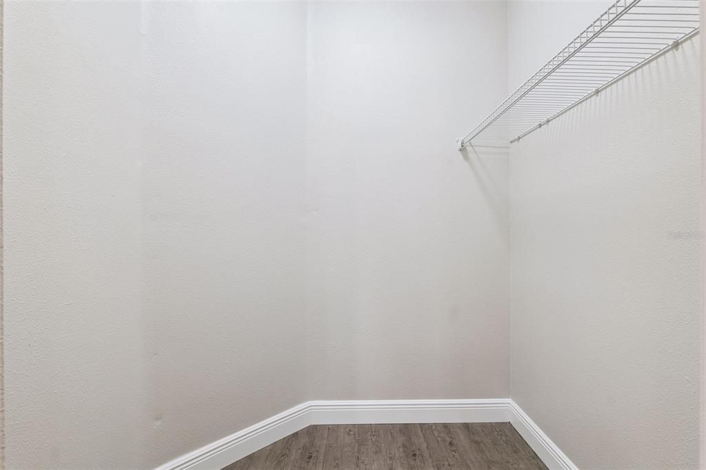 待售: $465,000 (4 贝兹, 2 浴室, 1825 平方英尺)