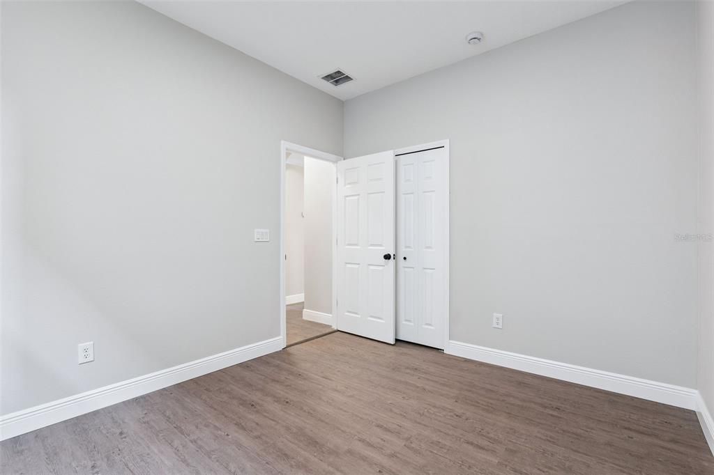 待售: $465,000 (4 贝兹, 2 浴室, 1825 平方英尺)