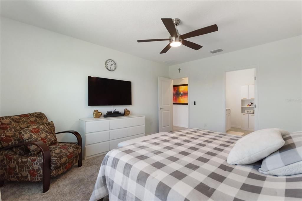 For Sale: $360,000 (4 beds, 2 baths, 1850 Square Feet)