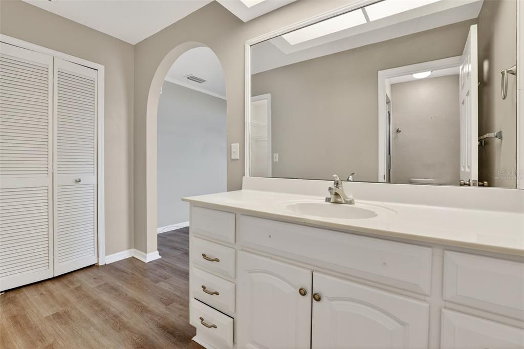 For Sale: $336,500 (3 beds, 2 baths, 2019 Square Feet)