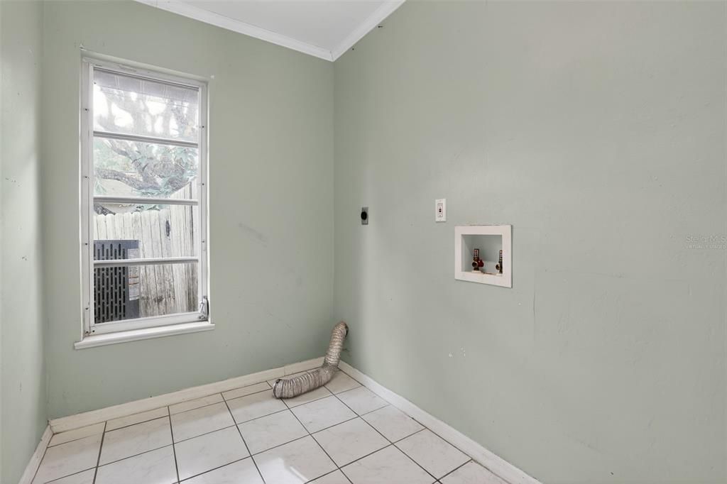 For Sale: $336,500 (3 beds, 2 baths, 2019 Square Feet)