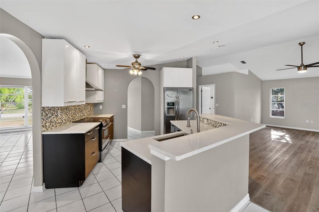 For Sale: $336,500 (3 beds, 2 baths, 2019 Square Feet)