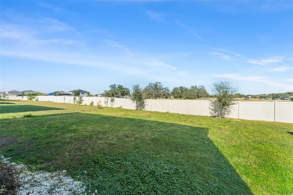 For Sale: $400,000 (5 beds, 3 baths, 2696 Square Feet)