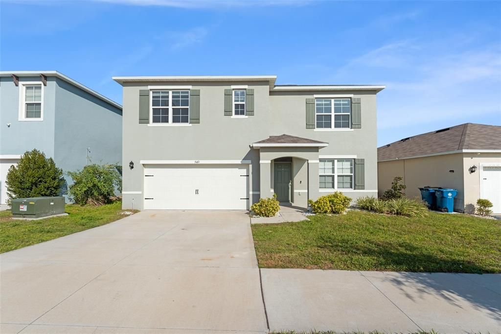 For Sale: $400,000 (5 beds, 3 baths, 2696 Square Feet)