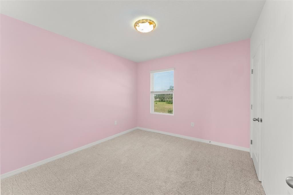 For Sale: $400,000 (5 beds, 3 baths, 2696 Square Feet)