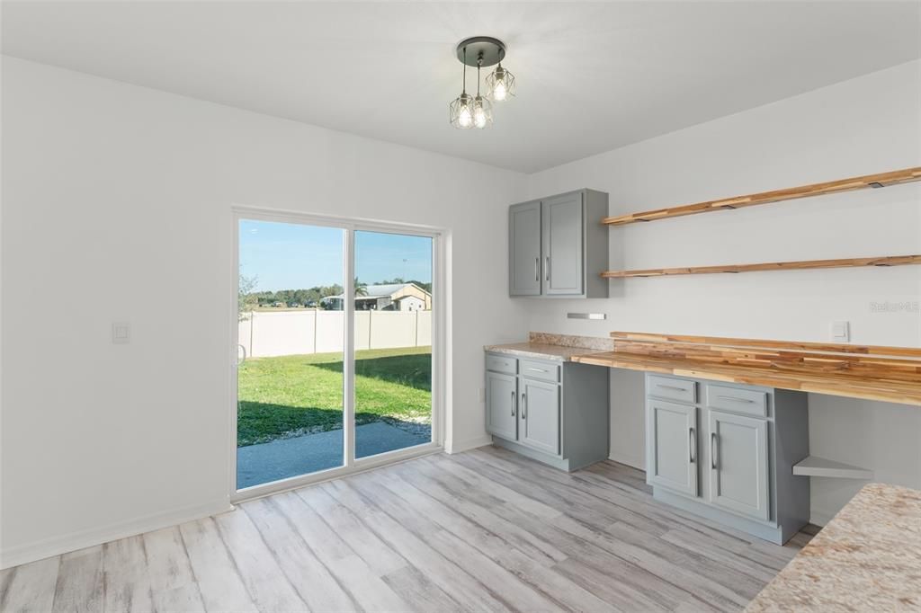 For Sale: $400,000 (5 beds, 3 baths, 2696 Square Feet)