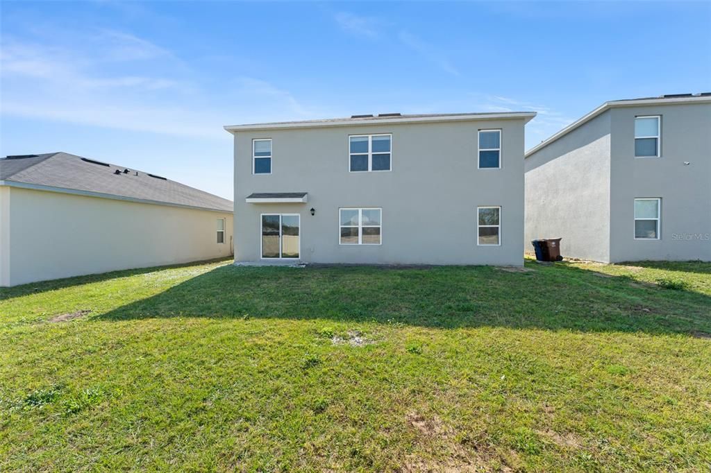 For Sale: $400,000 (5 beds, 3 baths, 2696 Square Feet)